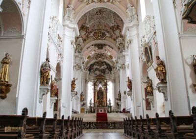 Apostel- und Evangelistenfiguren in der Basilika St. Vitus in Ellwangen