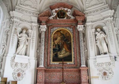 In der Wallfahrtskirche Schönenberg bei Ellwangen 83 Ignatiuskapelle in der Wallfahrtskirche Schönenberg bei Ellwangen