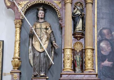 Seitenaltar in der Basilika St. Vitus in Ellwangen