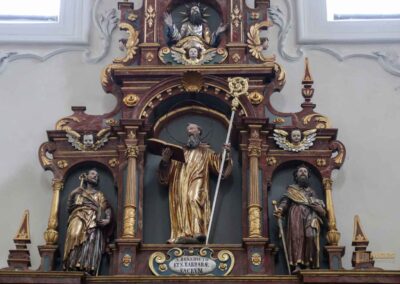 Seitenaltar in der Basilika St. Vitus in Ellwangen