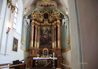 Seitenaltar in der Basilika St. Vitus in Ellwangen