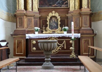 Seitenaltar in der Basilika St. Vitus in Ellwangen