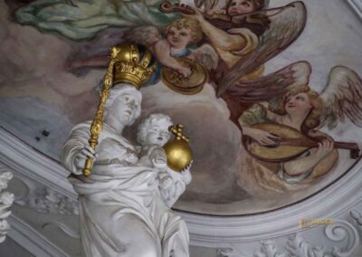 In der Wallfahrtskirche Schönenberg bei Ellwangen 71 Orgel in der Wallfahrtskirche Schönenberg bei Ellwangen