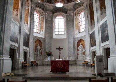 Chorraum in der Evangelischen Stadtkirche in Ellwangen