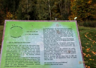 In der Wallfahrtskirche Schönenberg bei Ellwangen 121 Das Labyrinth des Lebens - Wallfahrtskirche Schönenberg