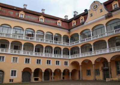 Arkadenhof Schloss ob Ellwangen