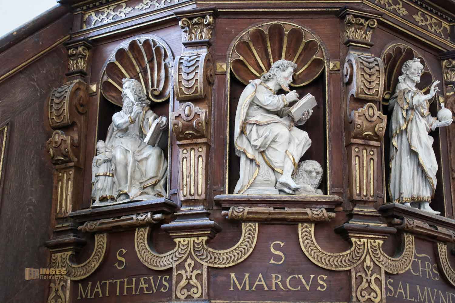 Kanzel in der Schlosskapelle St. Wendelin im Schloss ob Ellwangen Kanzel in der Schlosskapelle St. Wendelin im Schloss ob Ellwangen