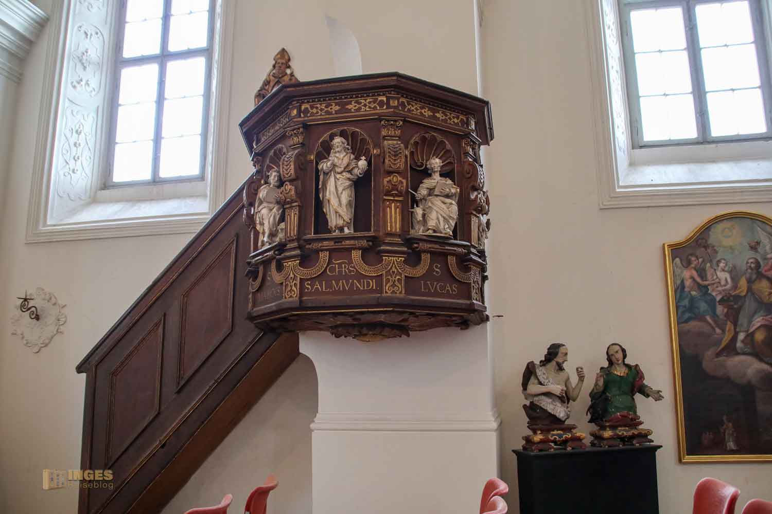 Kanzel in der Schlosskapelle St. Wendelin im Schloss ob Ellwangen Kanzel in der Schlosskapelle St. Wendelin im Schloss ob Ellwangen