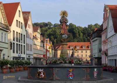 Marienbrunnen am Marktplatz in Schwäbisch Gmünd