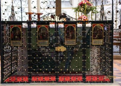 In der Stiftskirche St. Amandus in Bad Urach 16 Altar Amanduskirche Bad Urach 0647