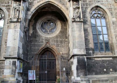 In der Stiftskirche St. Amandus in Bad Urach 4 Außenansicht Stiftskirche St. Amandus Bad Urach 0720