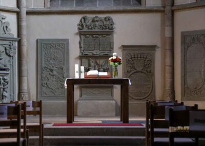 In der Stiftskirche St. Amandus in Bad Urach 22 Chorraum in der Amanduskirche Bad Urach 0657