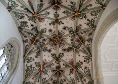 Die Oberhofenkirche in Göppingen 41 Decke und Schlusssteine Oberhofenkirche Göppingen 0179