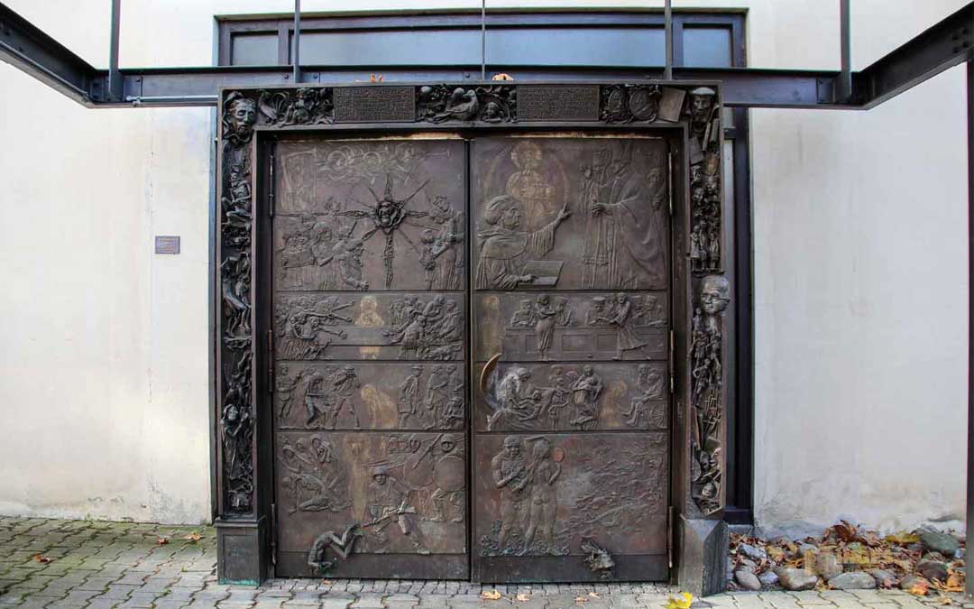 Goeppingen-Stadtkirche Hohenstaufen