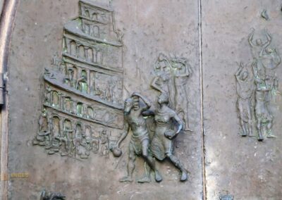 Ein Rundgang durch Strümpfelbach 7 Kirchentüre Kirche in Strümpfelbach 0076