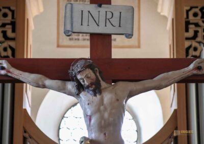 Evangelische Kirche in Lauterburg 21 Altarraum evang. Kirche Lauterburg 0051