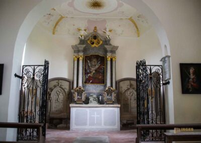 Auf und um Schloss Wachendorf in Starzach-Wachendorf 24 Familiengruft von Schloss Wachendorf 4277