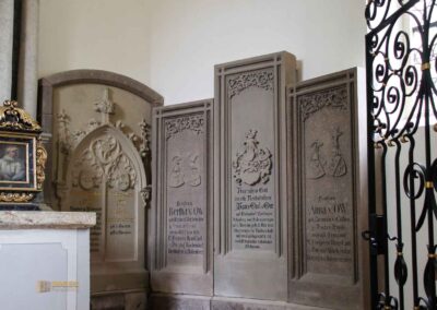 Auf und um Schloss Wachendorf in Starzach-Wachendorf 32 Familiengruft von Schloss Wachendorf 4295