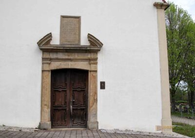 Auf und um Schloss Wachendorf in Starzach-Wachendorf 22 Familiengruft von Schloss Wachendorf 4308