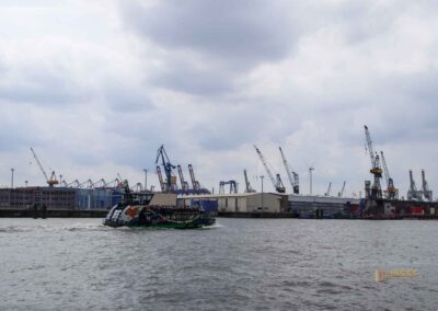 An den St.Pauli Landungsbrücken in Hamburg 5915