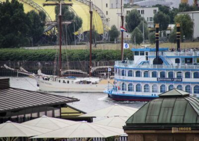 Blick vom Aussichtspunkt Bei der Erholung auf die Landungsbrücken Hamburg 6088