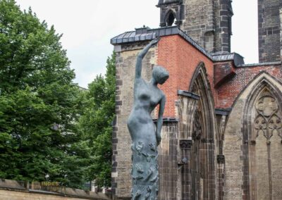 Erdenengel von Edith Breckwoldt Mahnmal St. Nikolai Hamburg 7699