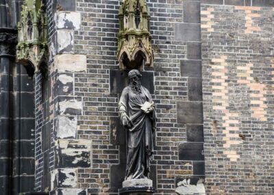 Evangelisten am TurmMahnmal St. Nikolai Hamburg 7628
