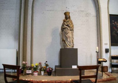 Sandsteinmadonna Hauptkirche St. Petri Hamburg 6739