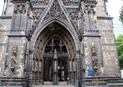 Turmportal Mahnmal St. Nikolai Hamburg 7633