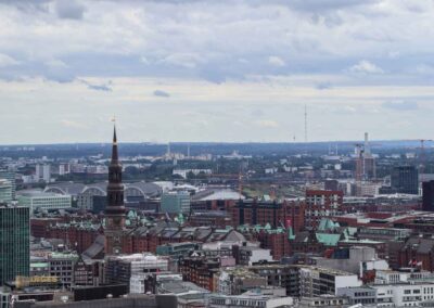Blick vom Michel auf die Hauptkirche St. Katharinen in Hamburg 8656