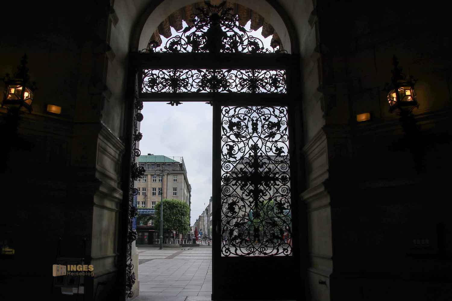 Eingangstor zum Hamburger Rathaus 6155 Eingangstor zum Hamburger Rathaus 6155