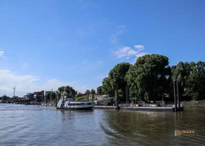 Fährfahrt nach Finkenwerder 9244