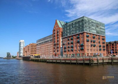 Fahrt auf der Elbe in Hamburg 8978