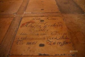 Grabplatte Krypta im Michel in Hamburg 8531