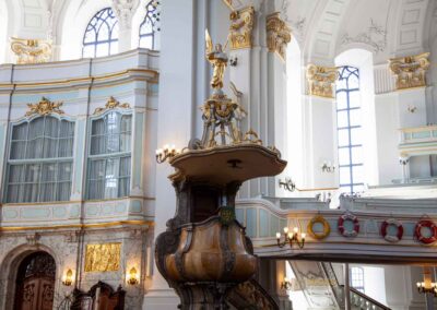 Kanzel Hauptkirche St. Michaelis Hamburg 0013