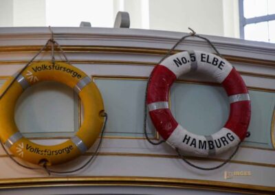 Rettungsringe im Hamburger Michel 8376