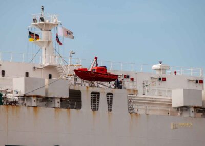 Schifffahrt auf der Elbe bei Hamburg 0026