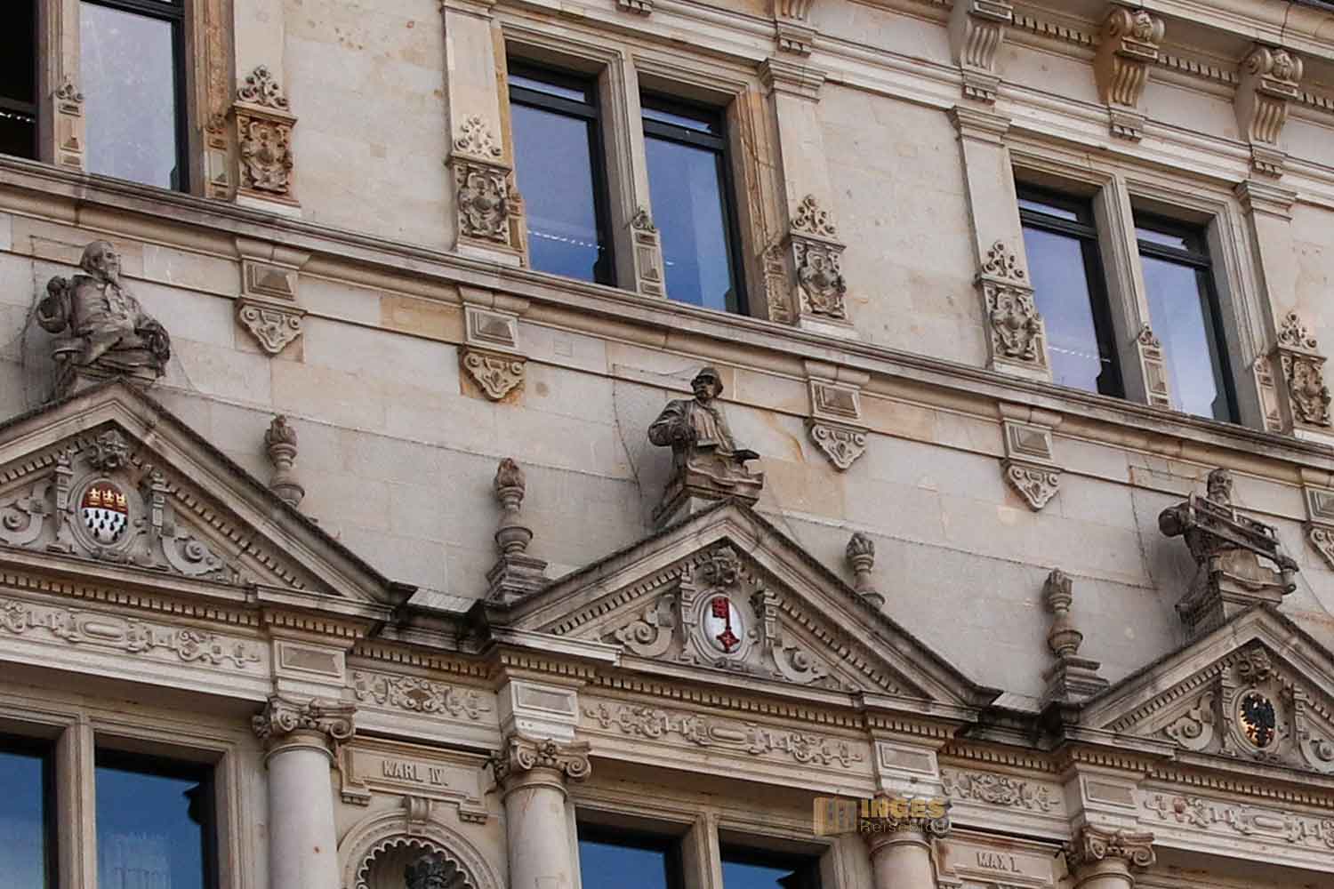 Skulpturen Hamburger Rathaus 7816_B Skulpturen Hamburger Rathaus 7816_B