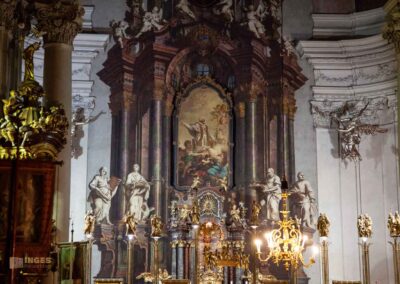 Im Konzert in der Clementinum-Kathedrale St. Clemens 13 altar kathedrale st.clemens altstadt prag 0205
