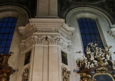 Im Konzert in der Clementinum-Kathedrale St. Clemens 66 details in der kathedrale st.clemens prag 0354