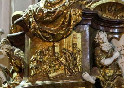 Im Konzert in der Clementinum-Kathedrale St. Clemens 42 kanzel in der st.clemens kathedrale Prag 0416_b