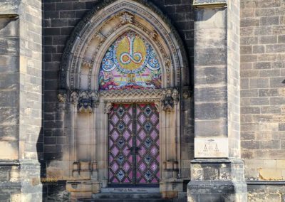 westl. seitenportal basilika st. peter und paul vysehrad prag 7423