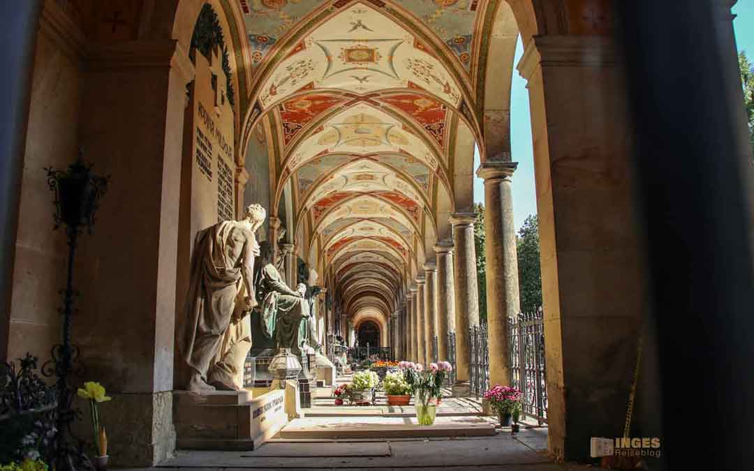 Prag-Vysehrad-Ehrenfriedhof