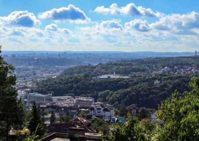 blick vom berg petrin auf prag 5898