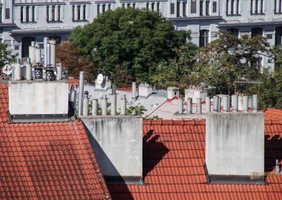 Auf dem Vyšehrad in Prag 24 blick vom vysehrad auf die daecher von nusle in prag 7092