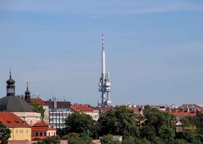 Auf dem Vyšehrad in Prag 28 blick vom vysehrad zum prager fernsehturm 7032