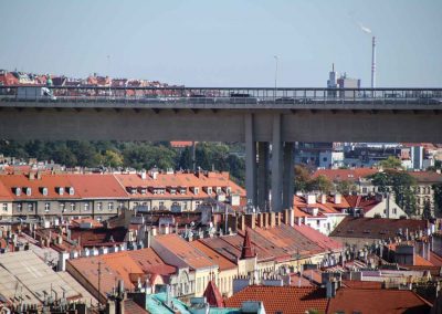 Auf dem Vyšehrad in Prag 20 blick vom vyšehrad zur nusle-bruecke in prag 7014