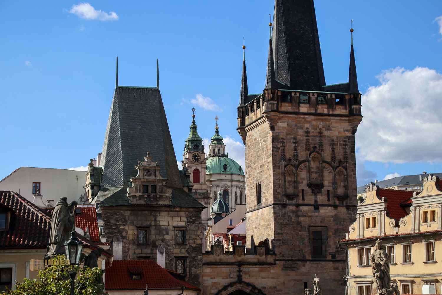 blick von der karlsbruecke auf die kleinseite in prag 6710 blick von der karlsbruecke auf die kleinseite in prag 6710