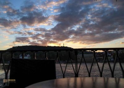 sonnenuntergang überm berg petrin in prag 0040