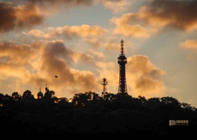 sonnenuntergang überm berg petrin in prag 0058